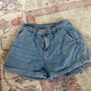 American eagle mom jean shorts